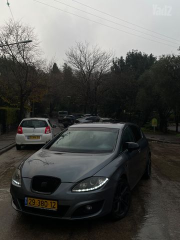 סיאט לאון