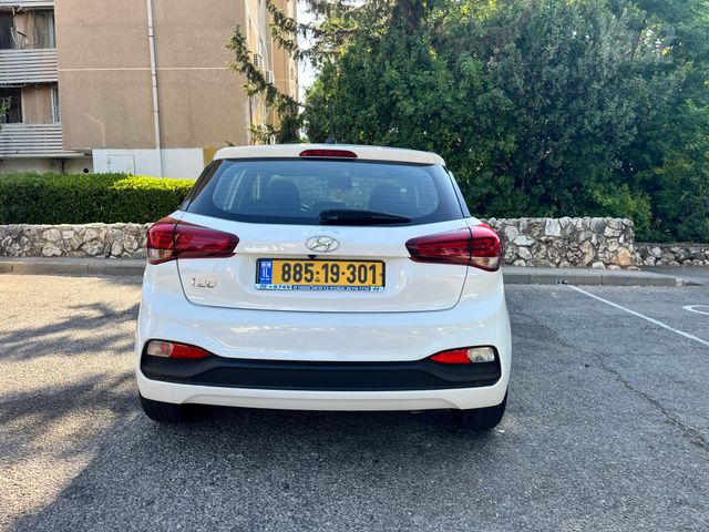 יונדאי i20