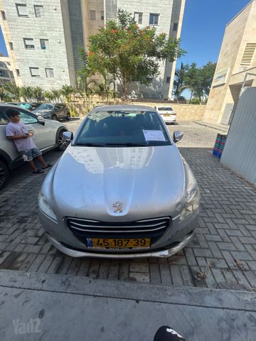 פיג'ו 301