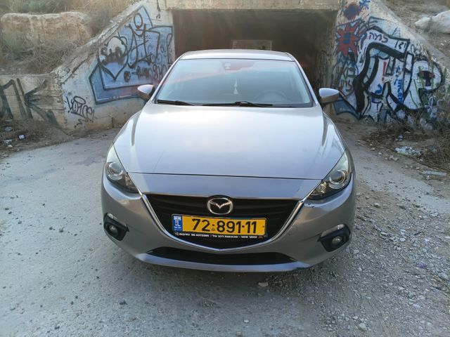 מאזדה 3