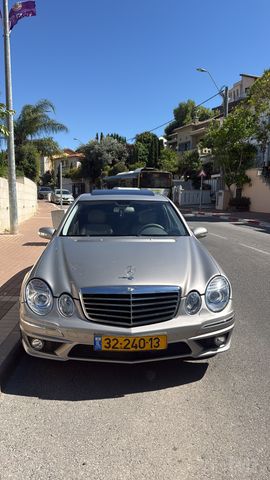 E-class Luxury E 280 אוט׳ בנזין סדאן 4 דל 3.0 (231 כ״ס)