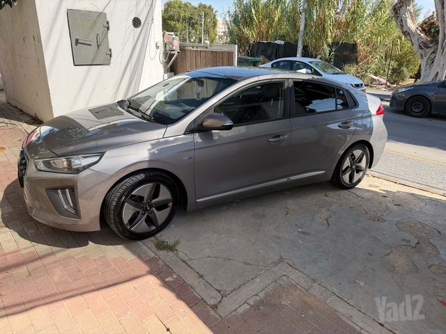 יונדאי איוניק