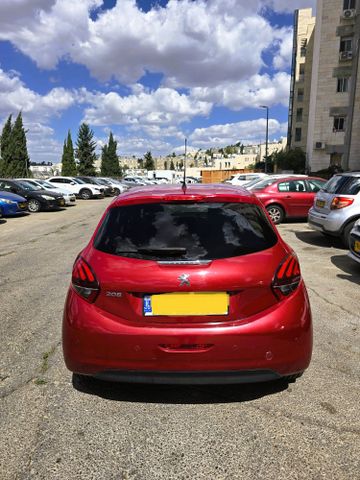 פיג'ו 208