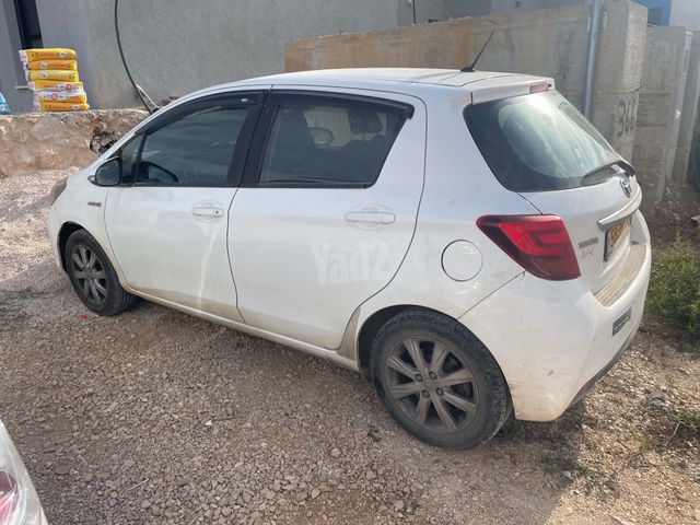 טויוטה יאריס