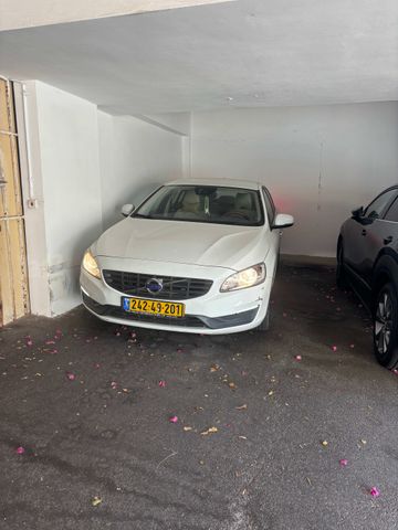 וולוו S60