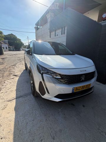 פיג'ו 3008