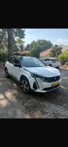 פיג'ו 3008