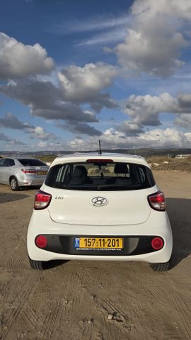 יונדאי i10