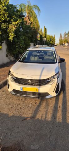 פיג'ו 5008