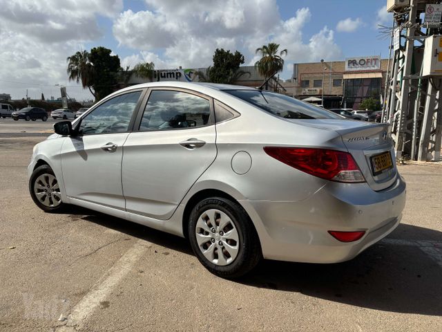 יונדאי אקסנט i25