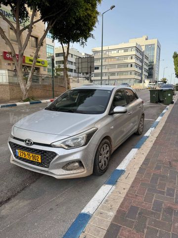 יונדאי i20