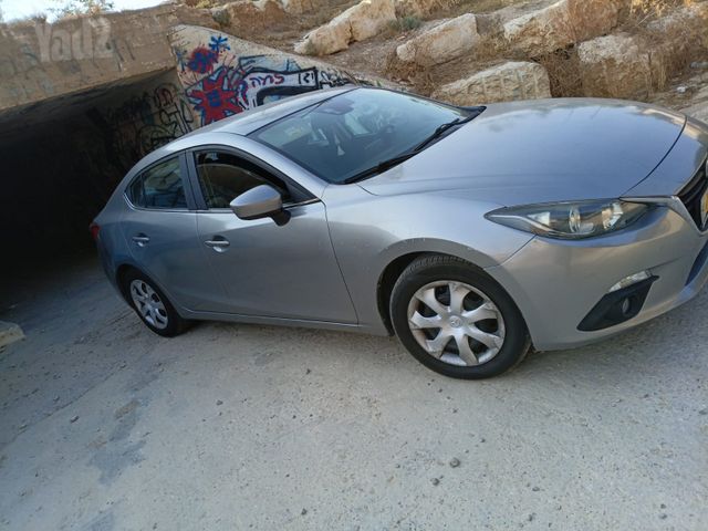 מאזדה 3