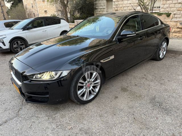 מודעת רכב יגואר XE