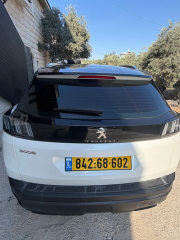 פיג'ו 3008