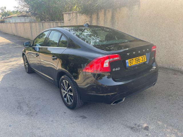 וולוו S60