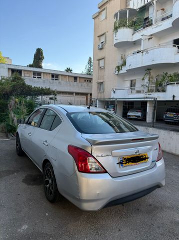 ניסאן אלמרה