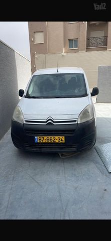 מודעת רכב סיטרואן ברלינגו