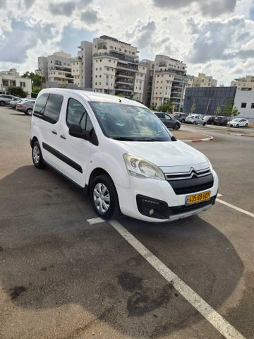 מודעת רכב סיטרואן ברלינגו