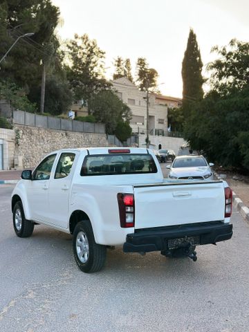 מודעת רכב איסוזו די-מקס