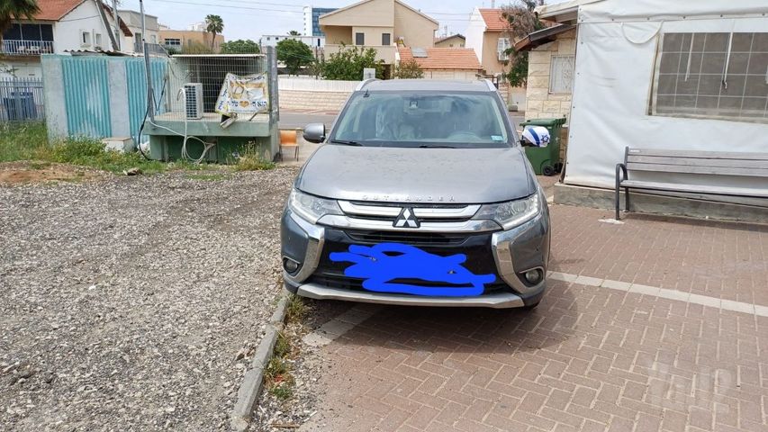 מיצובישי אאוטלנדר