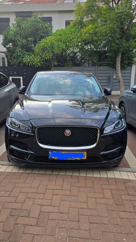 יגואר F-Pace