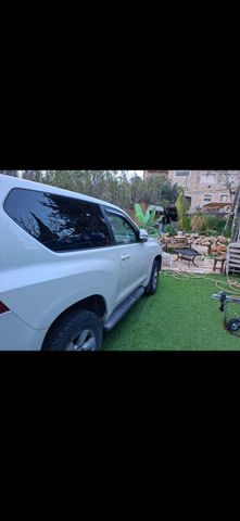 טויוטה לנד קרוזר