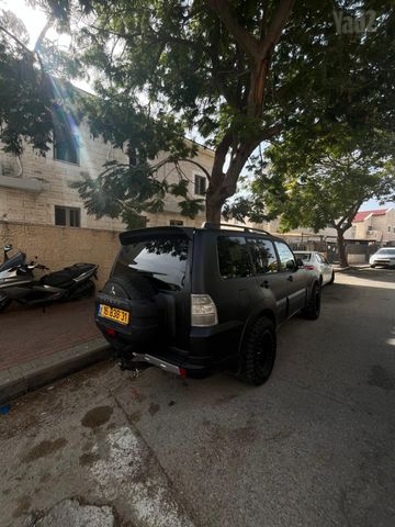 מיצובישי פג'רו