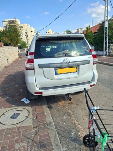 טויוטה לנד קרוזר