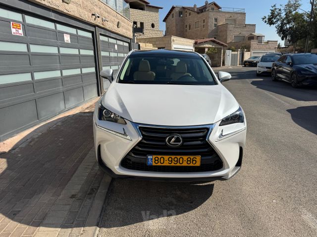 לקסוס NX