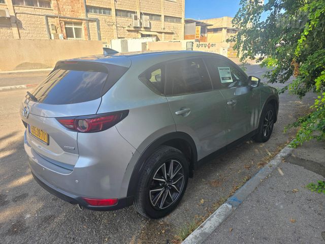 מודעת רכב מאזדה CX-5