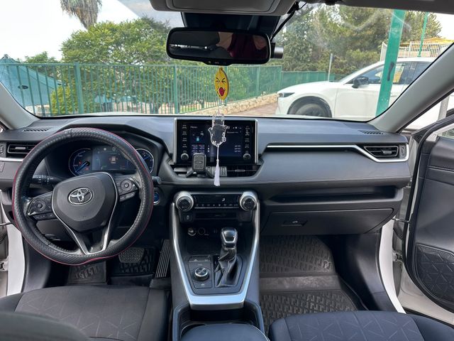 טויוטה RAV4