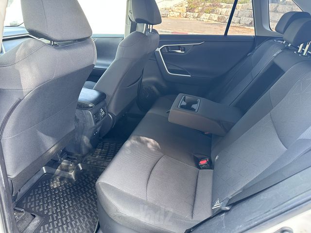 טויוטה RAV4