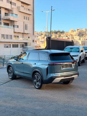 ג'אקו J7