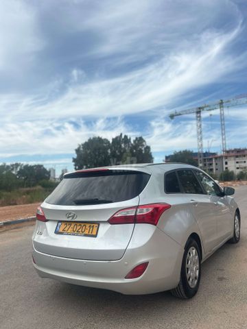 יונדאי i30