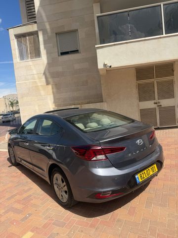 יונדאי אלנטרה