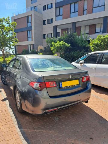 מודעת רכב הונדה אקורד