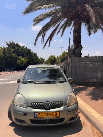 טויוטה יאריס
