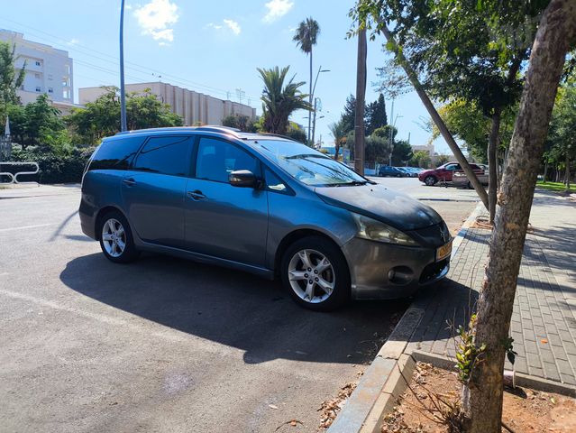 מיצובישי גרנדיס