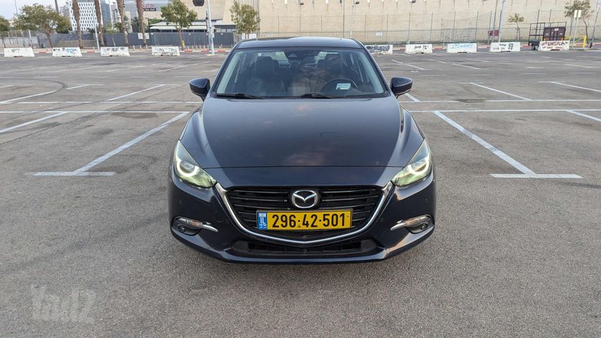 מאזדה 3