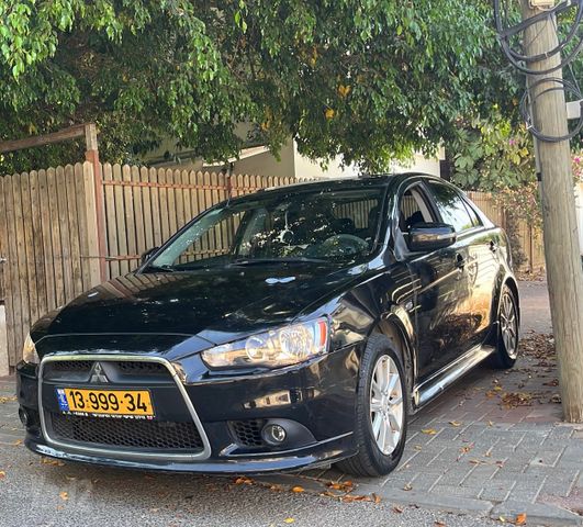 מודעת רכב מיצובישי לנסר