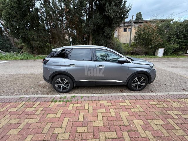 פיג'ו 3008