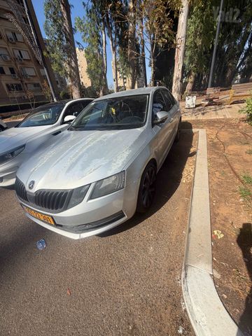 סקודה אוקטביה