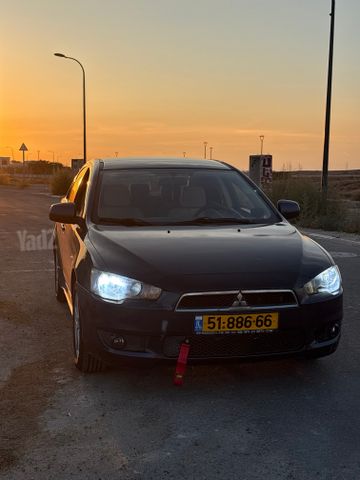 מיצובישי לנסר