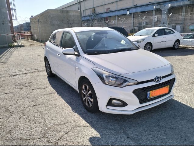 יונדאי i20