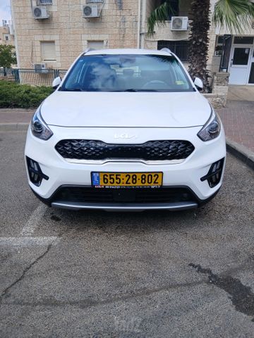 קיה נירו