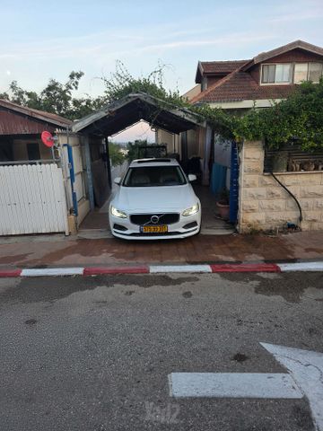 וולוו S90