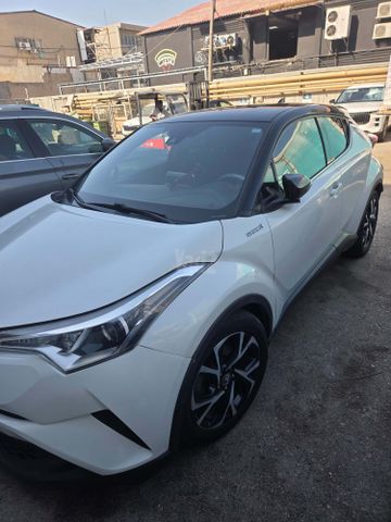 מודעת רכב טויוטה C-HR