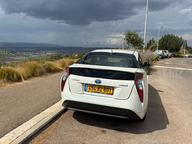 טויוטה פריוס