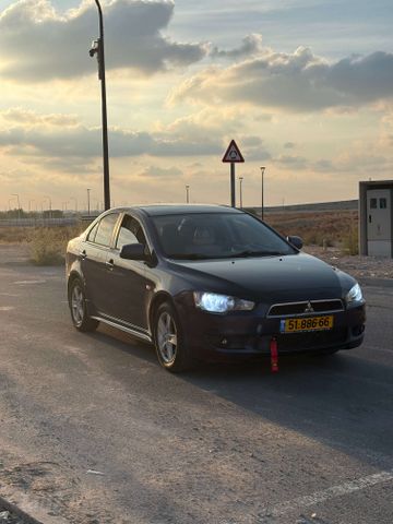 מיצובישי לנסר