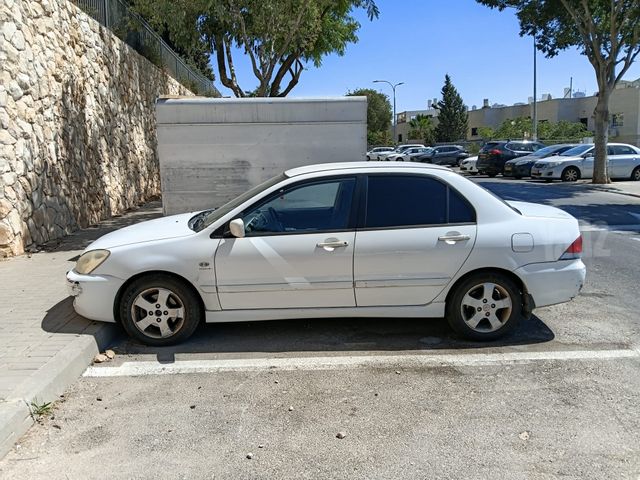 מיצובישי לנסר